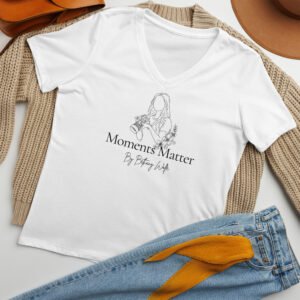 Women’s relaxed v-neck t-shirt