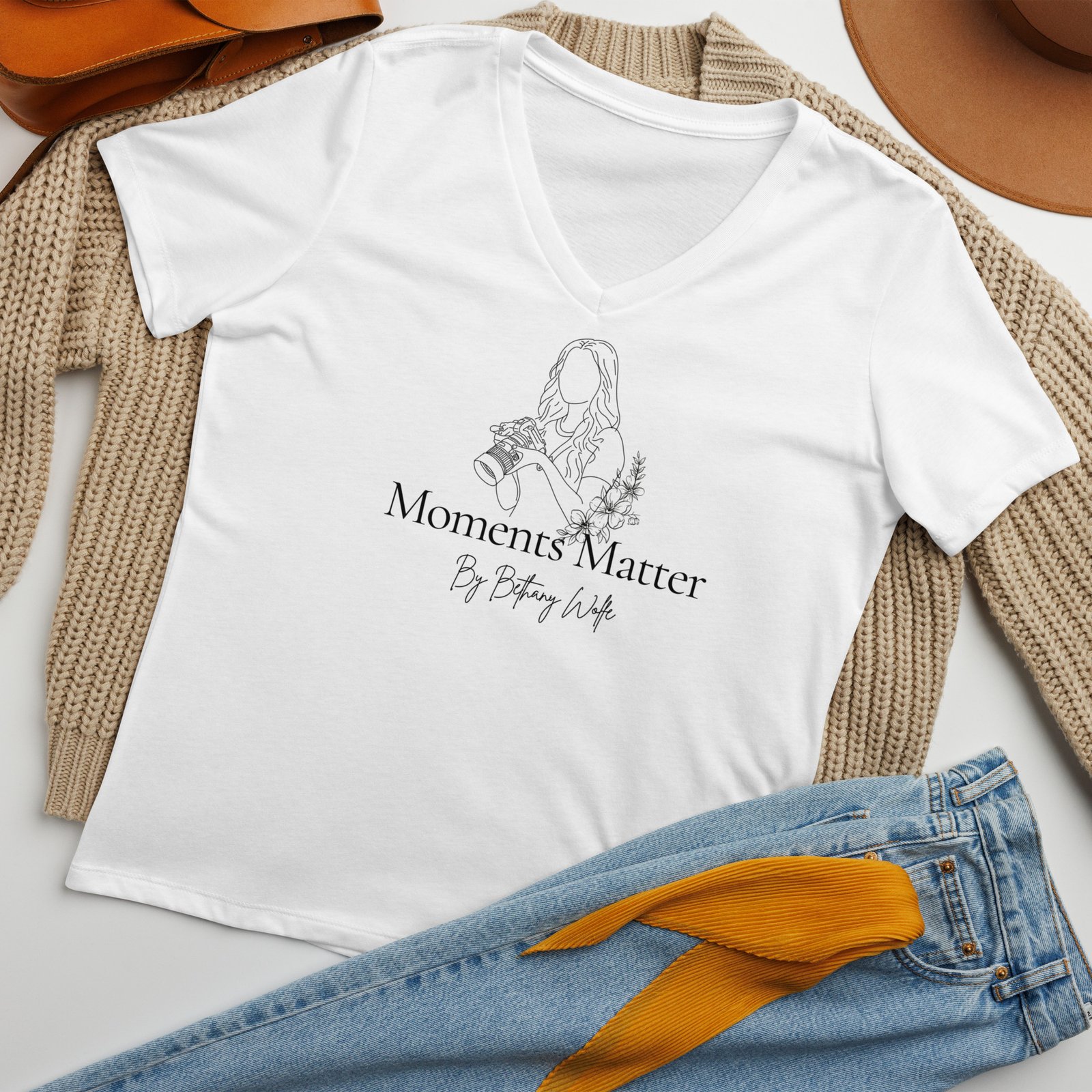 Women’s relaxed v-neck t-shirt